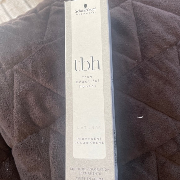 Schwarzkopf TBH True Beautiful Honest Permanent Haircolor Creme 8-06 - Picture 1 of 3